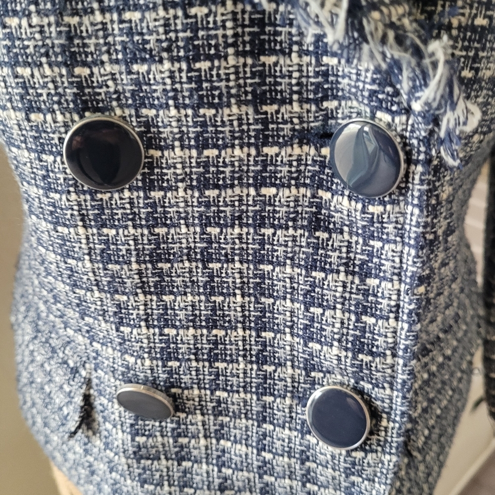 Blazer - Picture 2 of 12